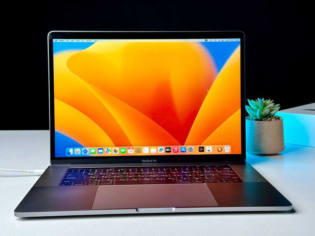 ВЖИВАНИЙ MacBook Pro 15" Space Gray (MPTR2) 2017