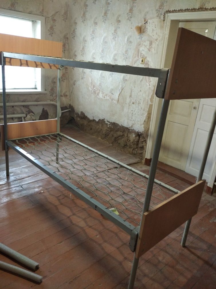 Продам двухъярусную кровать