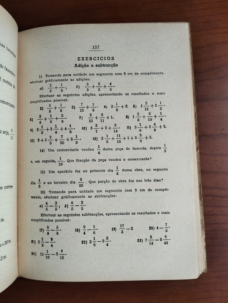 Antigo livro Exercícios de Geometria e Aritmética