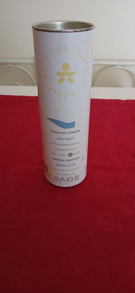 Lata de shampoo Babe, vazia