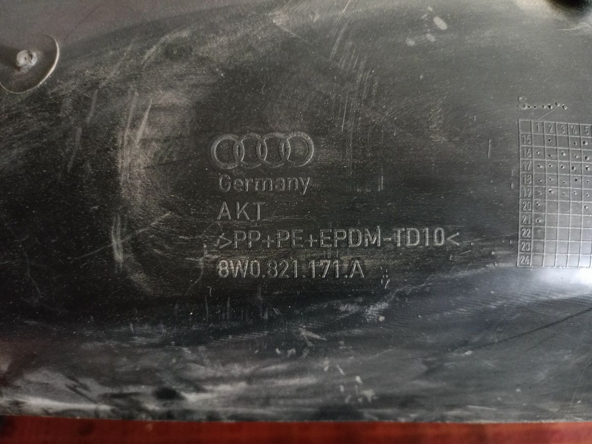 Підкрильник Audi A4в9, новий