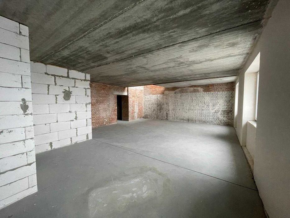 Продаж дворівневої квартири з терасою | с. Білогородка, вул.Саєнка, 11