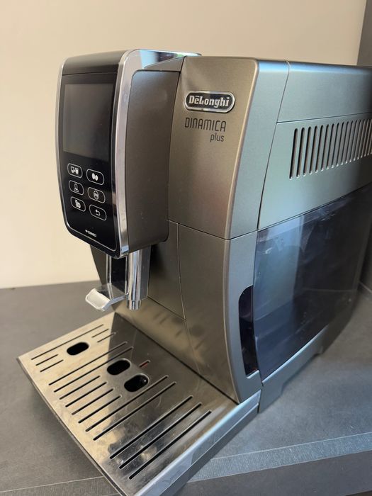 Кавовамашина DeLonghi Dinamika plus