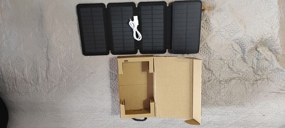 Power bank solarny 4 panele