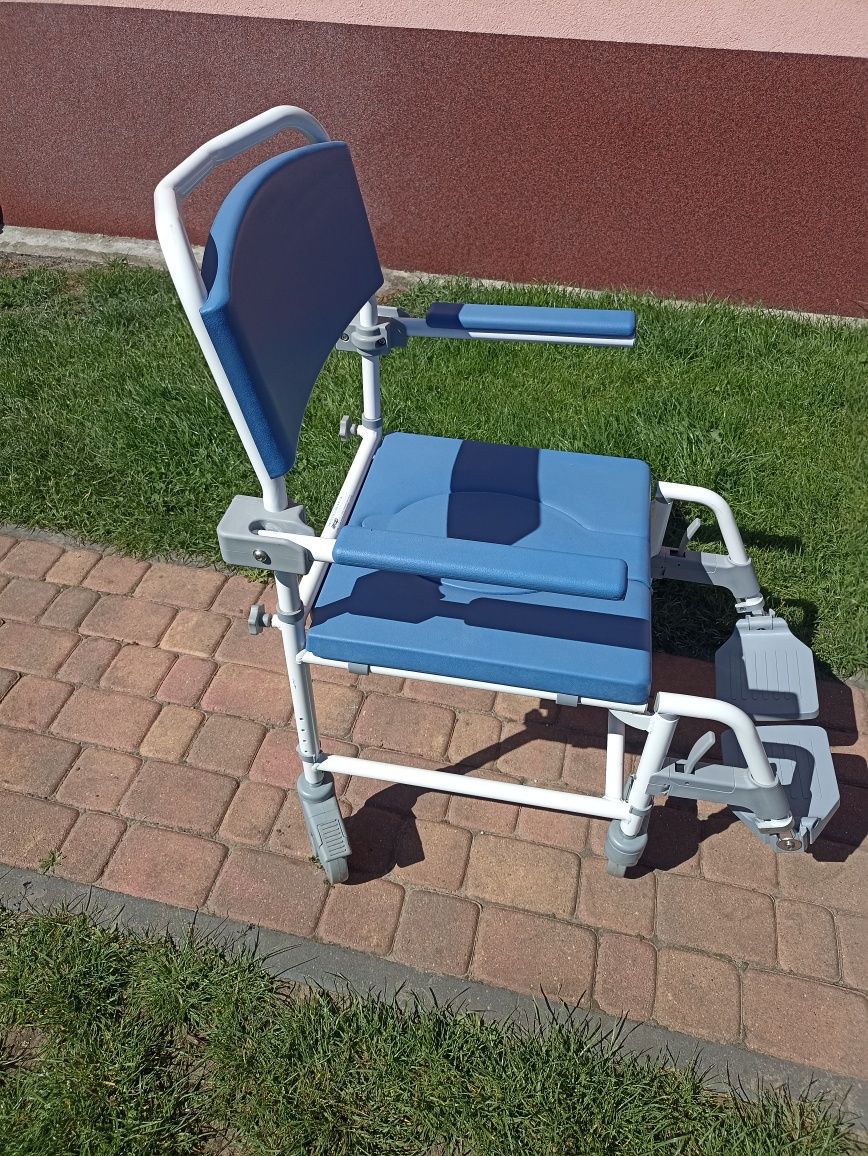 Krzesło toaletowe mobilne Drive