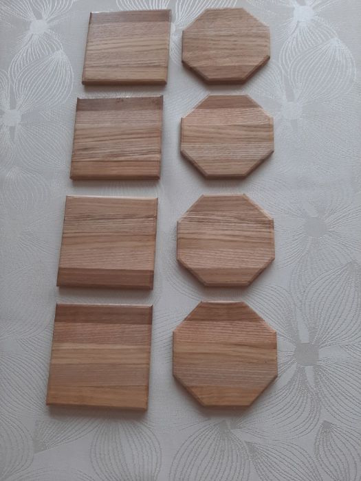 Drewniane podstawki pod kubki