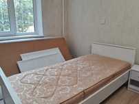 Продам односпальне ліжко з матрацом