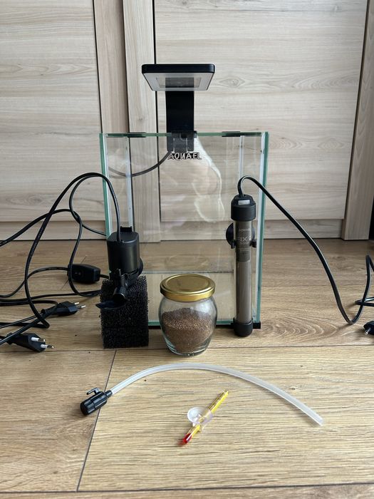 Akwarium krewetkarium Aquael 10l stan idealny + gratisy