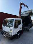 Carrinha Nissan cabstar com grua e báscula
