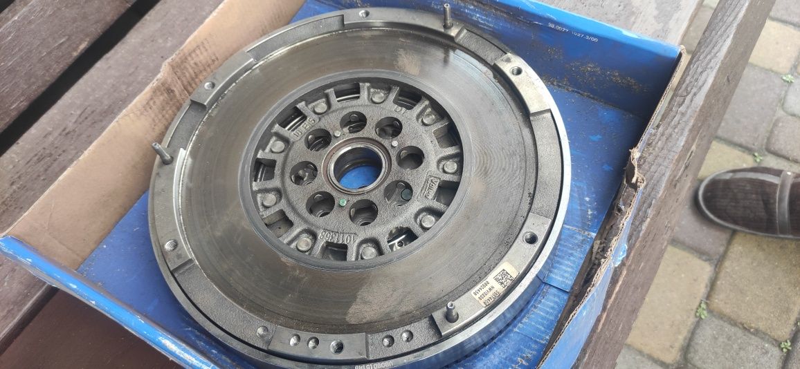 Маховик оригінал Opel Astra J/K 1.6 55574450 1011368 Valeo