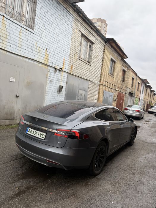 Тесла модел s 85kv
