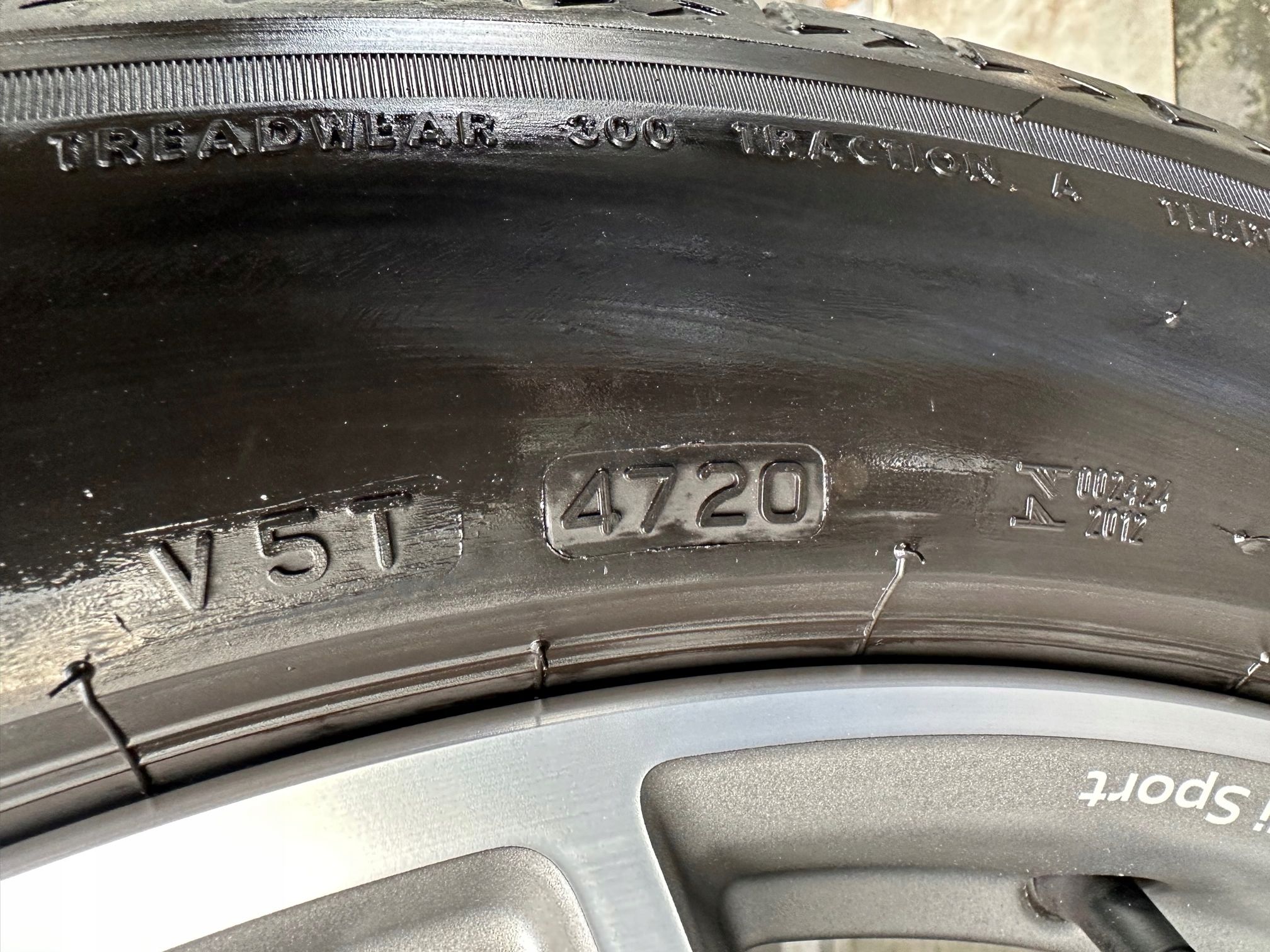 Opony Bridgestone Alenza 001 - 255/50/20
