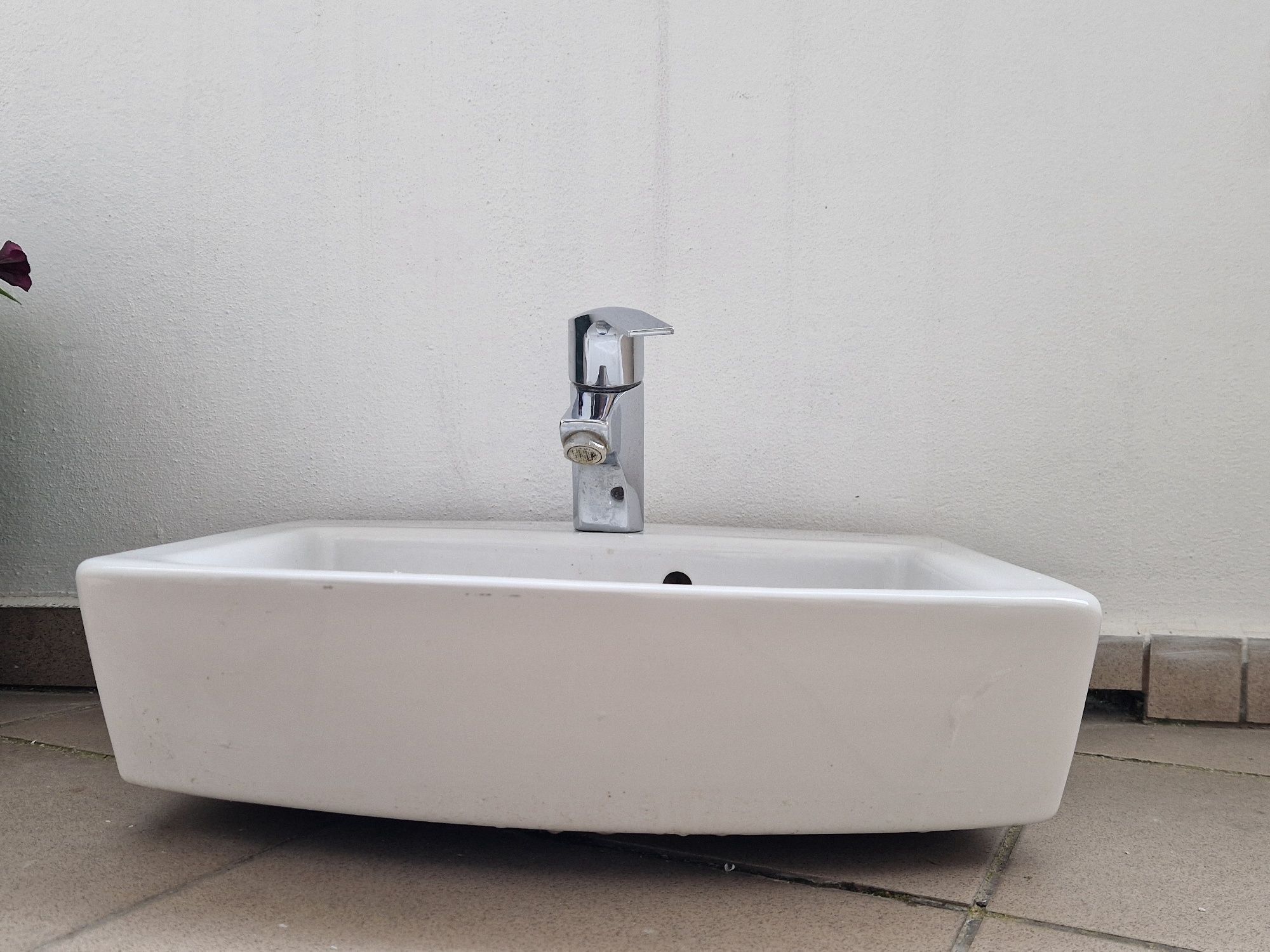 Umywalka łazienkowa Roca