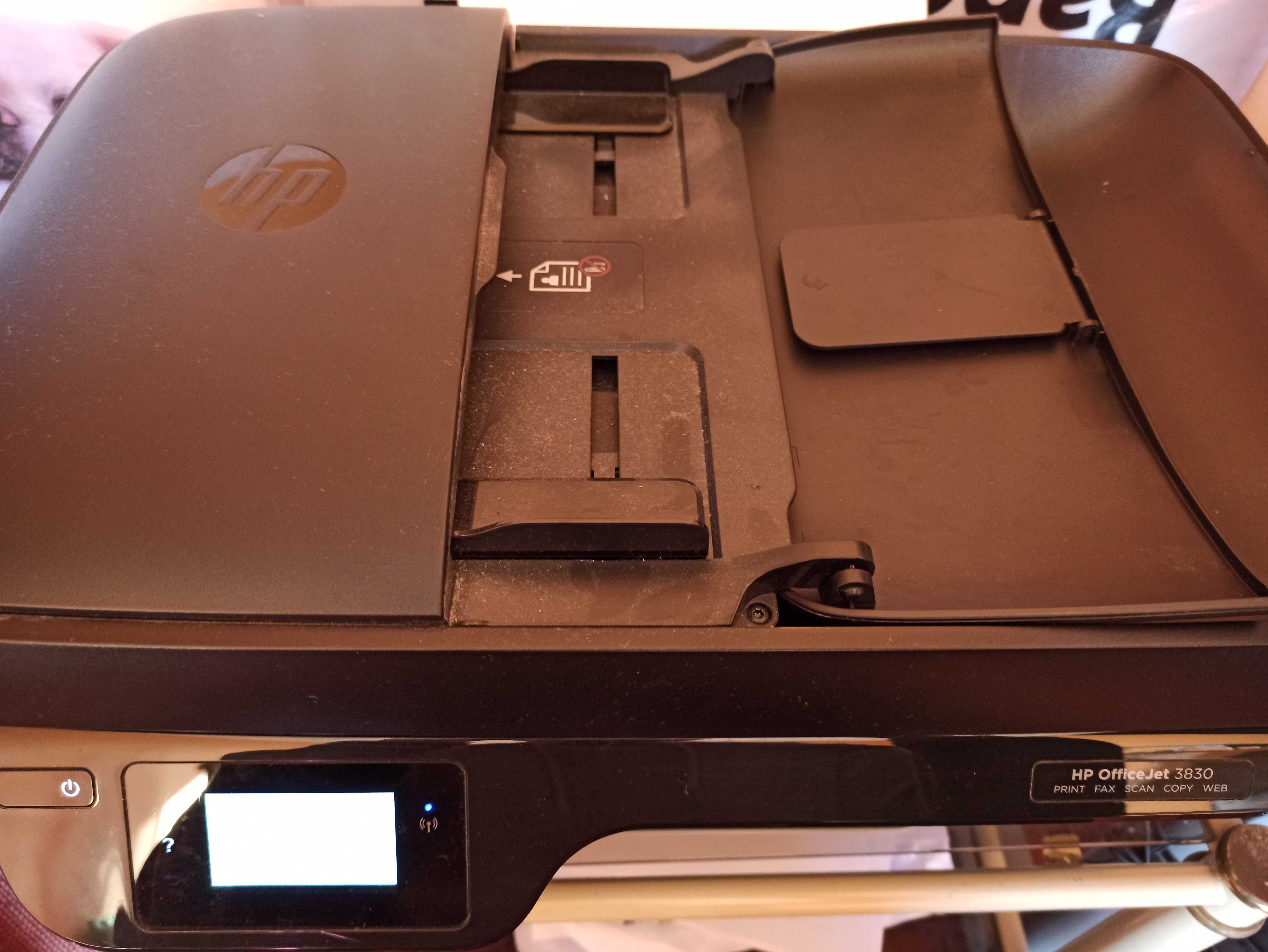 HP OfficeJet 3830 All In One como nova