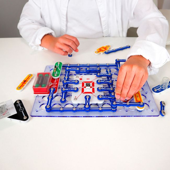 Електронний конструктор Doka Знаток znatok STEM школа 999 схем D70708