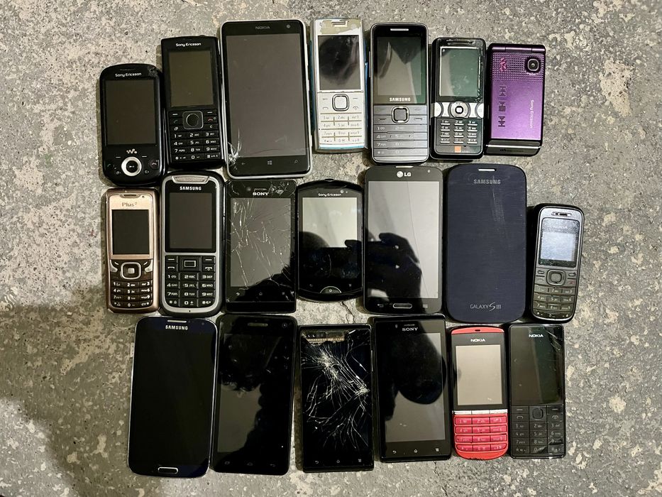 Telefony Ładowarki Kabel USB „Sprzedam całość”