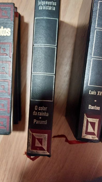 Coleção de livros antigos
