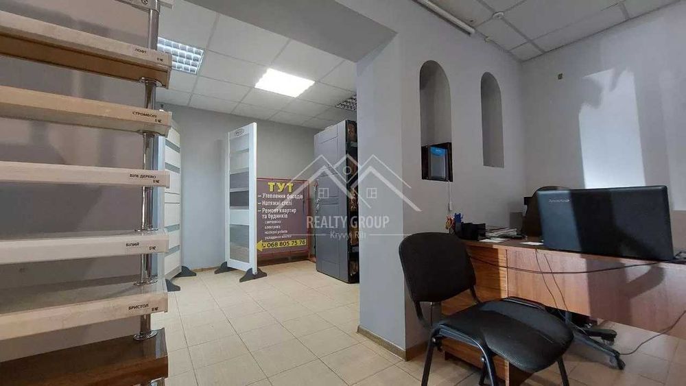 Продаж гарного приміщення під бізнес м-н Ювілейний поряд із ринком