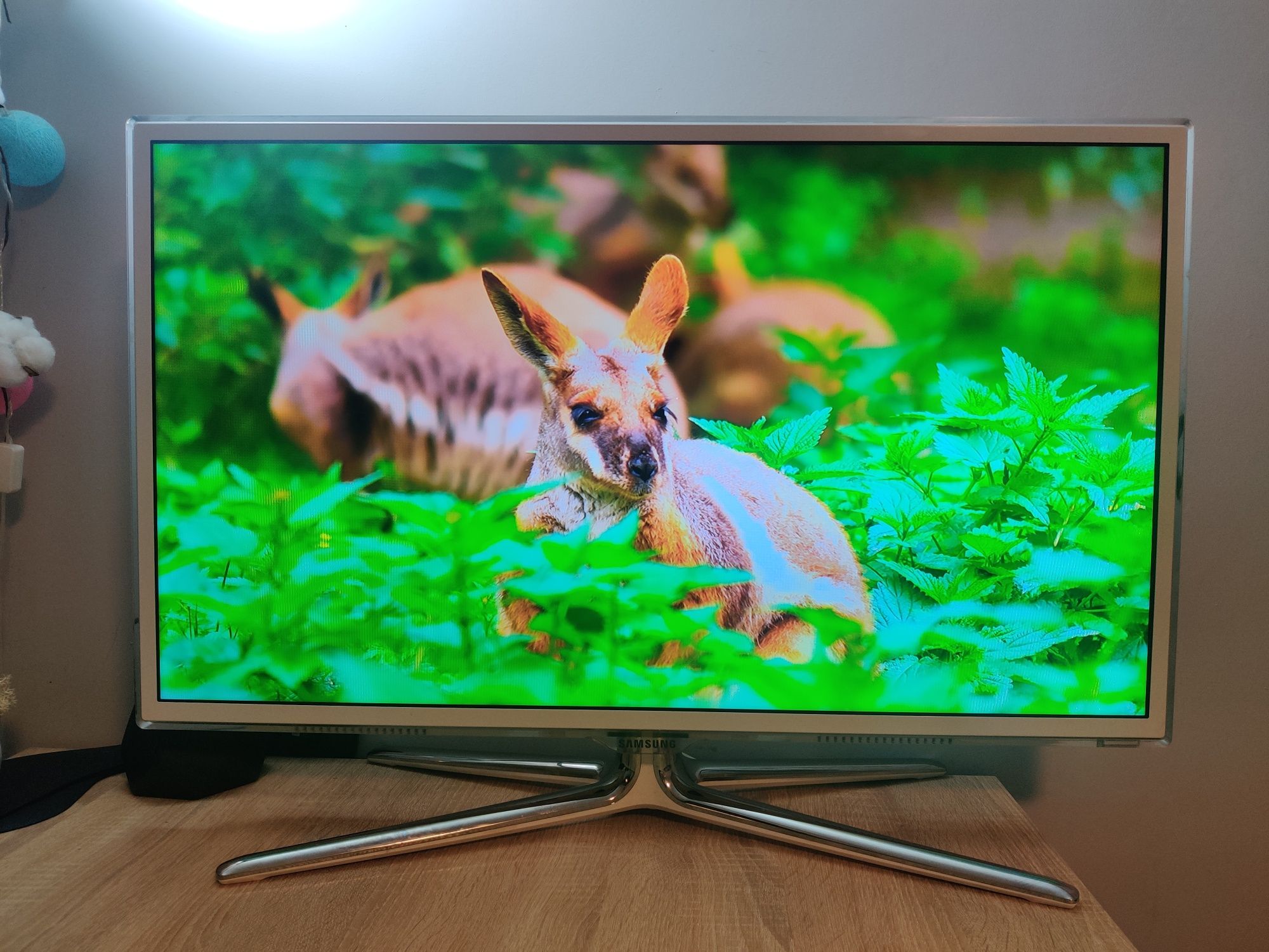 Smart TV 32" Samsung UE32ES6717U телевізор