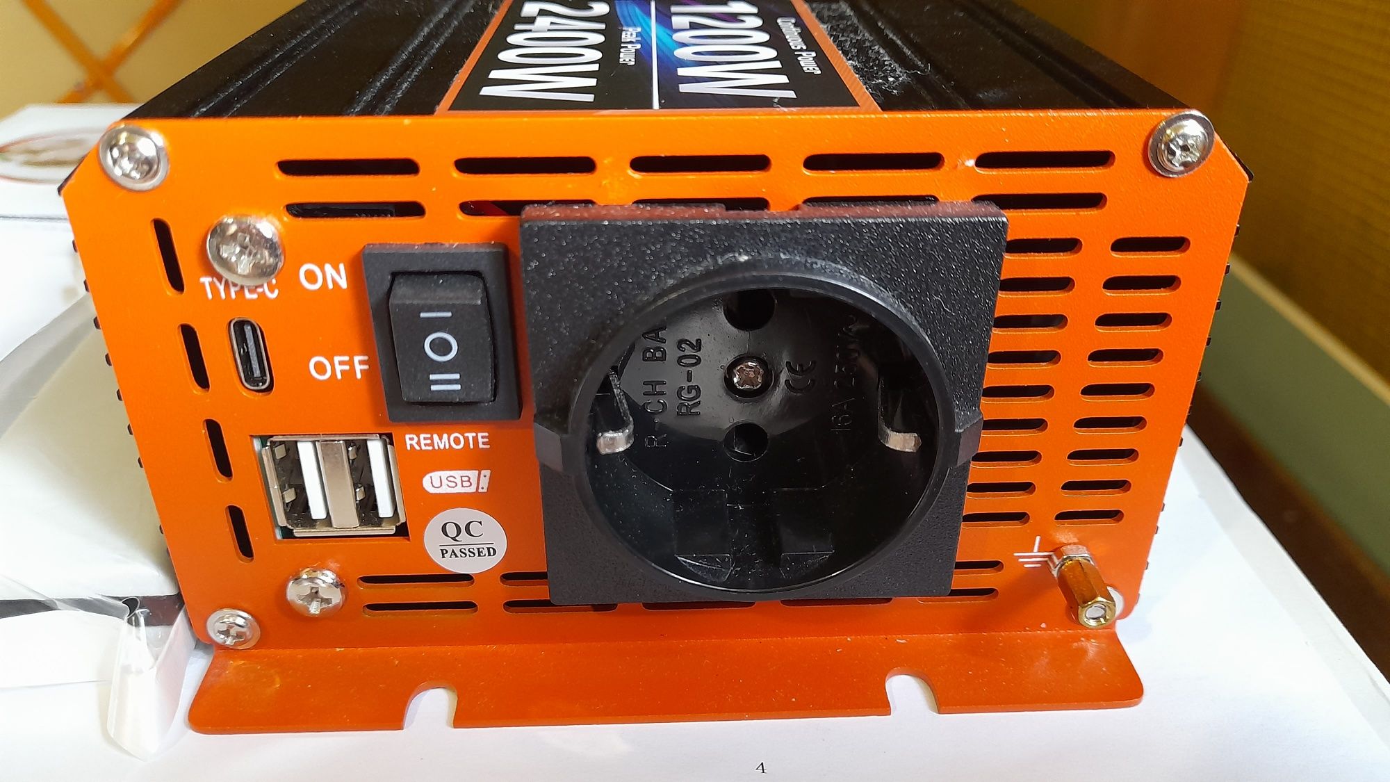 Інвертор EGSCATEE 1200W (2400W) DC12V to AC220V