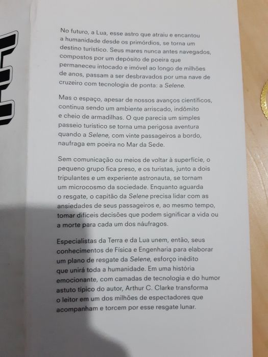 "Poeira Lunar" de Arthur C. Clarke