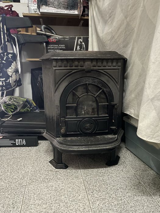 Salamandra a lenha, ferro fundido, alba