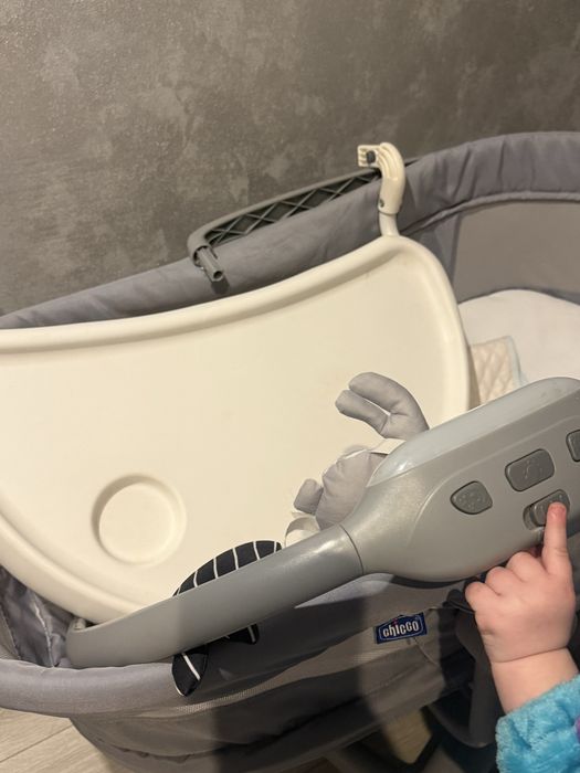 Приставне ліжечко chicco baby hag air
