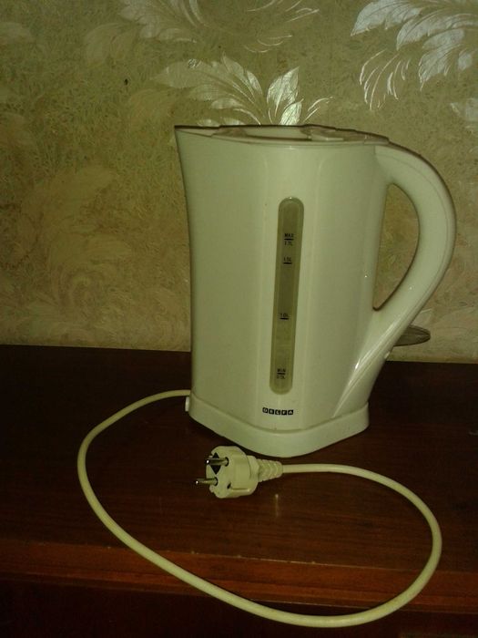 Электрический чайник DELFA DK-7511.