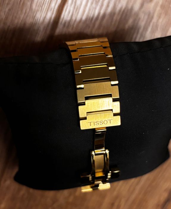 Tissot prx noszony kilkakrotnie Przechowywany w pudełku na zegarki