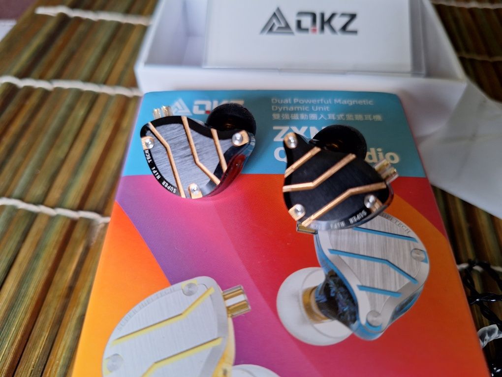 Phones/ Inears profissionais. Oferta de bolsa. QKZ ZXN ZS10 PRO