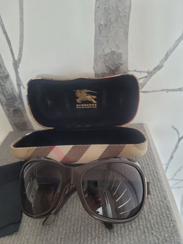 Oryginalne okulary przeciwsłoneczne Burberry damskie