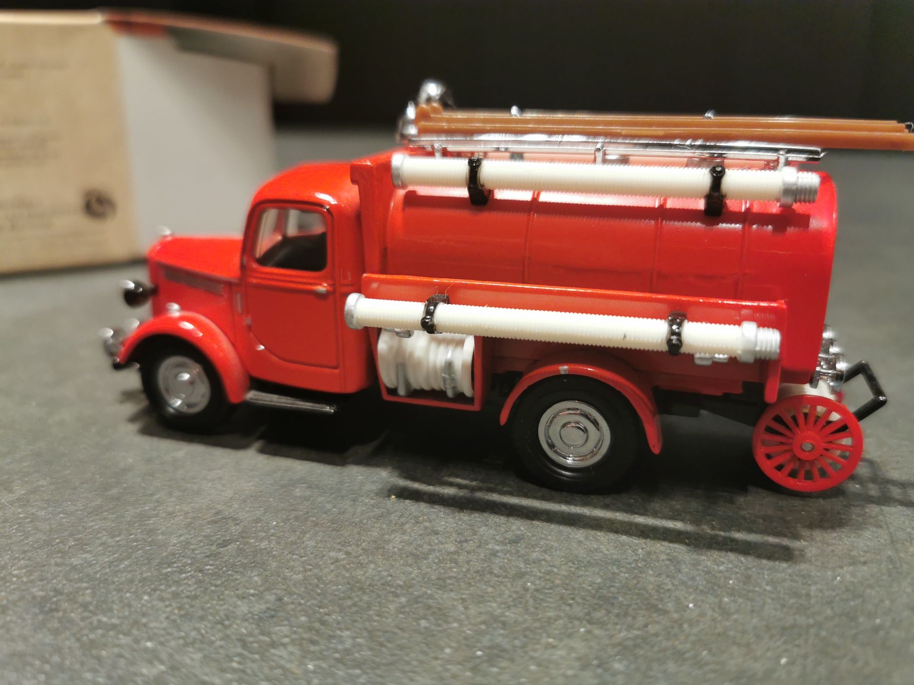 Bedford Tanker Models of Yesteryear