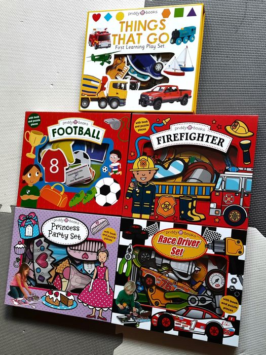 NOWA Let's Pretend Race Driver Set książeczka z puzzlami po angielsku