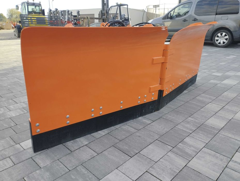 Pług Śnieżny Strzałka Różne Szerokości Mocna Konstrukcja Dostawa