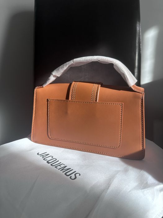 Torebka jacquemus brązowa w opakowaniu