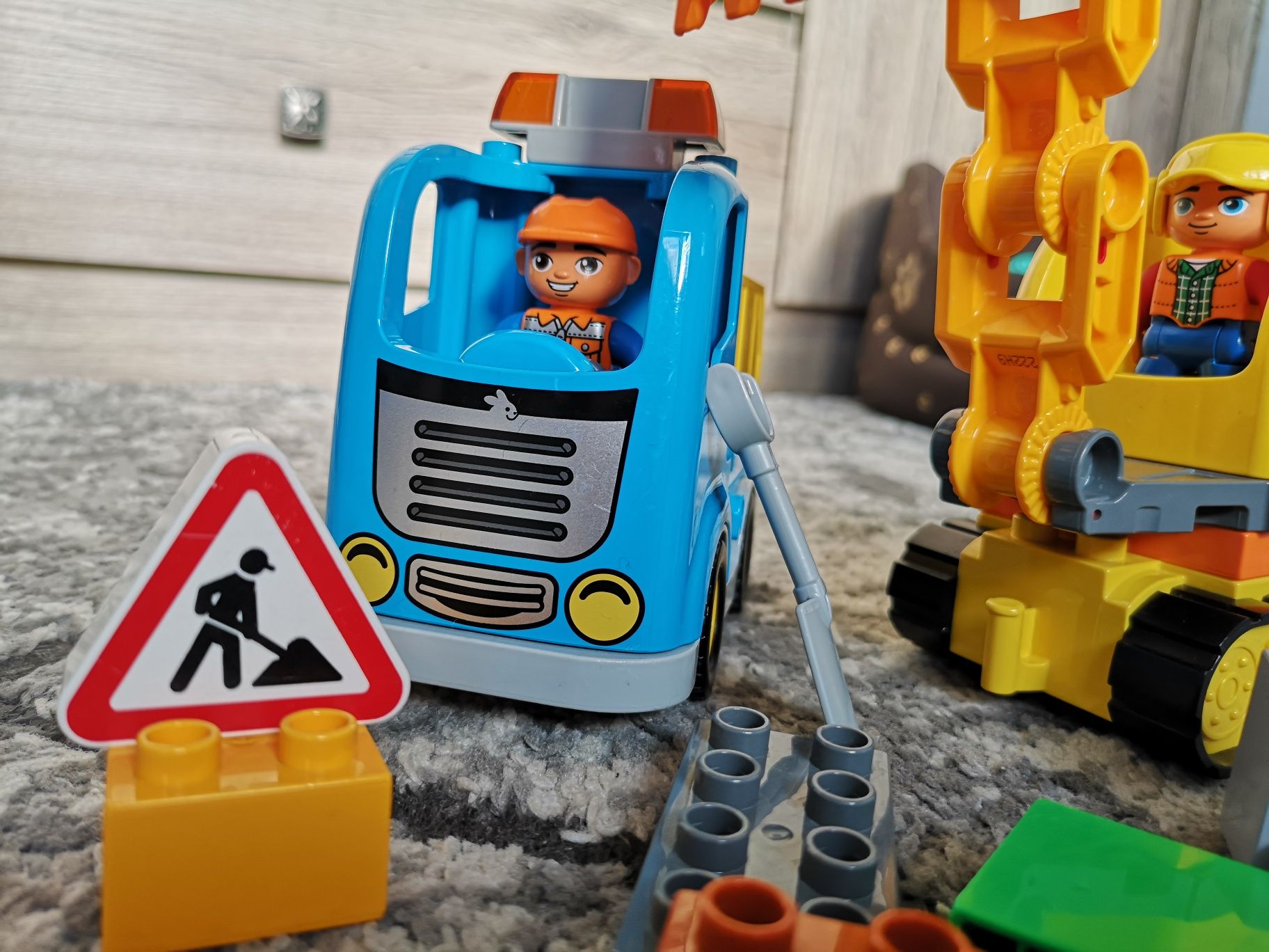 Lego Duplo ciężarówka, koparka gąsienicowa 10812