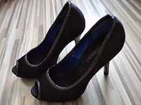 Buty na srebrnym obcasie