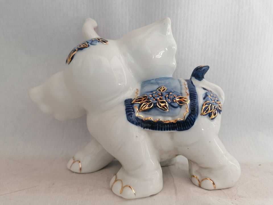 Ładny porcelanowy słonik, słoń, figurka PRL