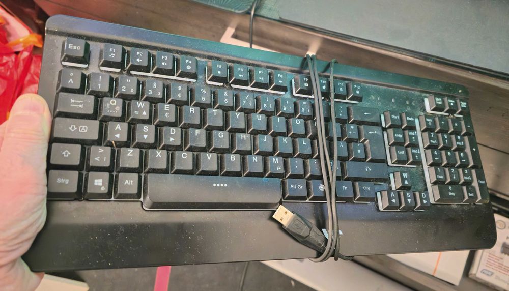 Klawiatura Gamingowa VictSing PC149A - podświetlana RGB