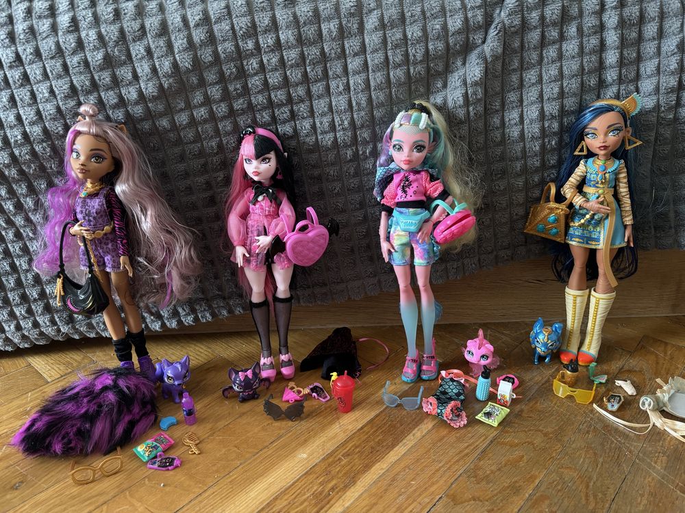 4 lalki Monster High