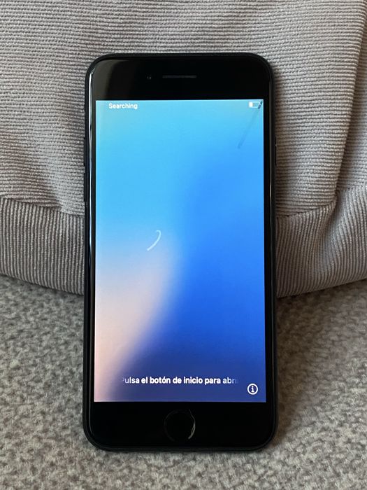 Мобільний телефон iPhone SE 2 на 256 gb.