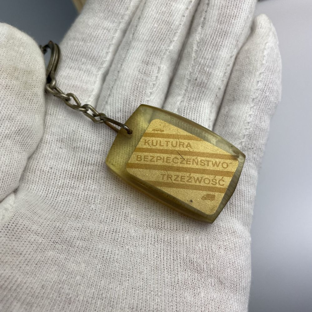 stary brelok PRL trzeźwego kierowcy kultura bezpieczeństwo trzeźwość