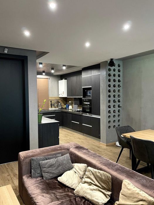 Будинок 203,2 м, великий підвал, ділянка 0,0162 га Дідовиця Вишгород