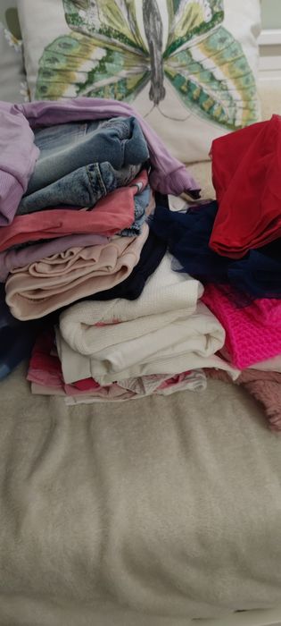 Oddam ciuszki dla dziewczynki róż 74 i trochę 68