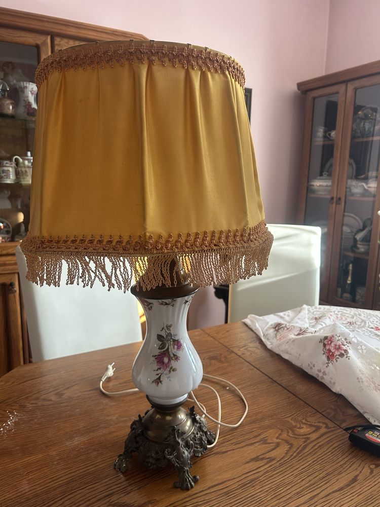 Lampa stołowa porcelanowa Chodzież