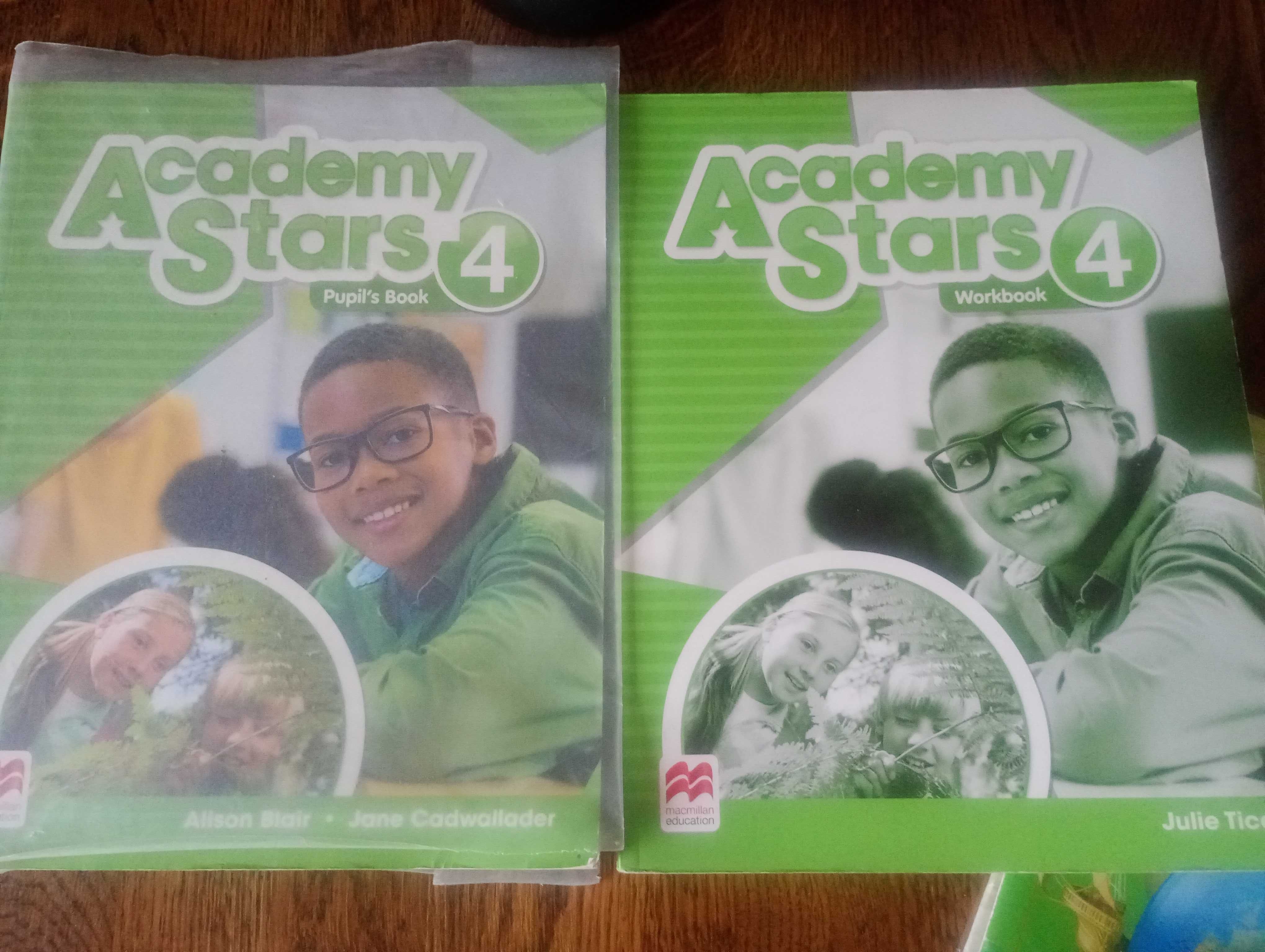 Academy stars 4 підручник та зошит