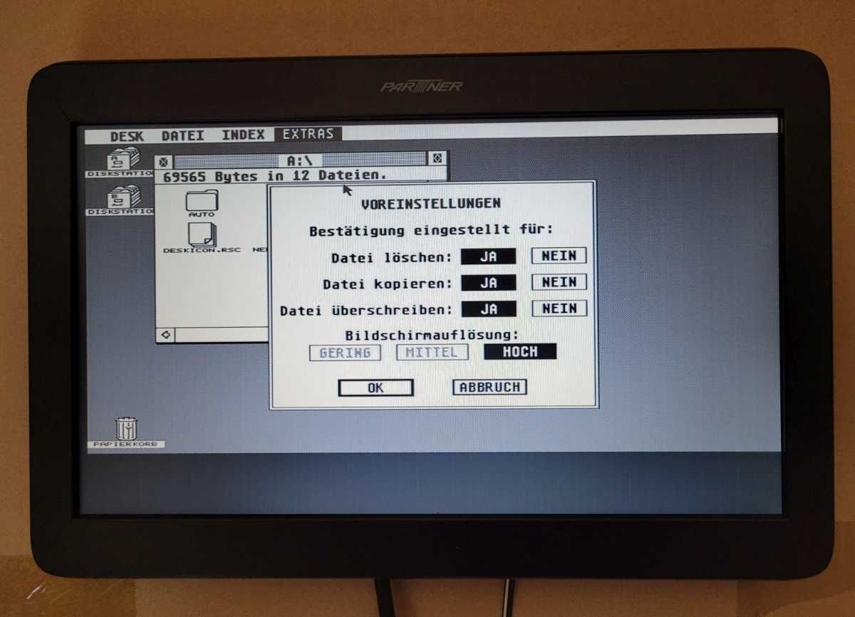 Monitor VGA Partner PM-116 11.6" VGA ATARI / PC + interfejs Hi-Res