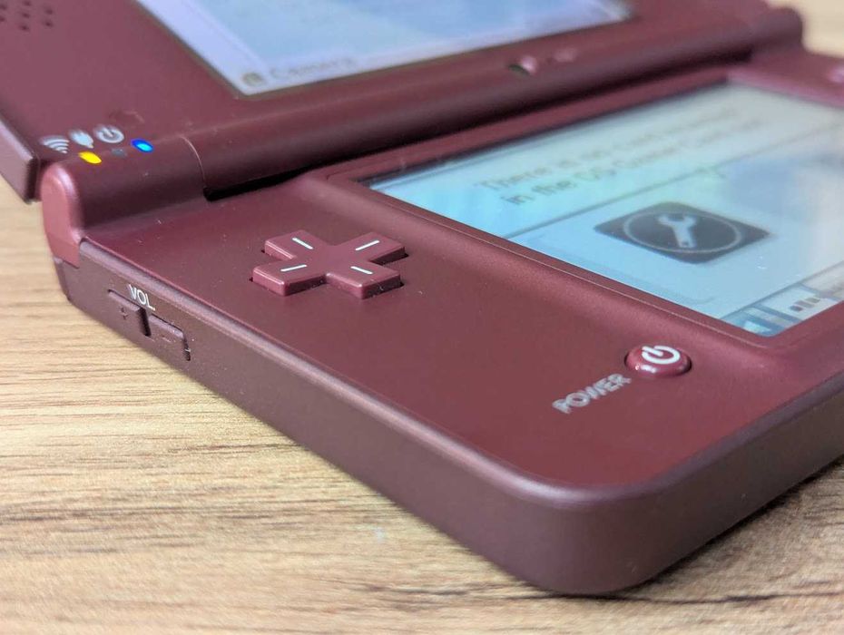 Nintendo DSi XL Burgundy
