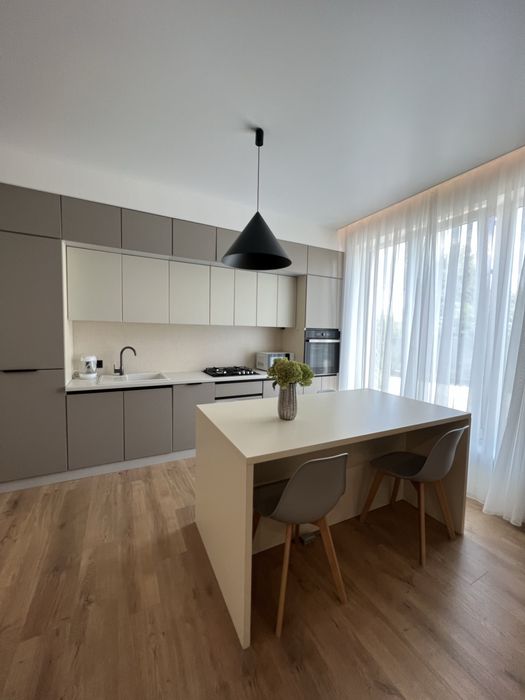 Оренда сиудія + спальня з паркінгом