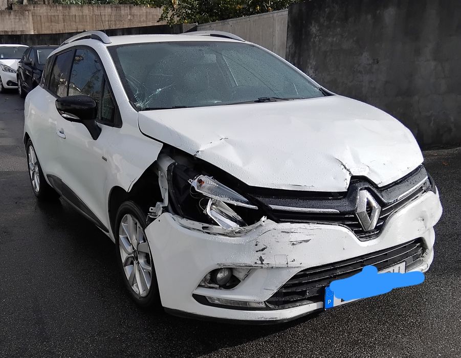 vendo renault clio IV grandtourd 1.5 dci 2019acidentado salvado